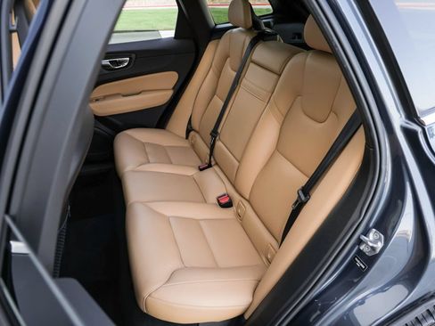 Used 2018 Volvo XC60 T6 Inscription w/ Advanced Package AWD/4WD image 28