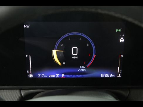 Used 2024 Chevrolet TrailBlazer LT w/ LT Cold Weather Package AWD/4WD image 8