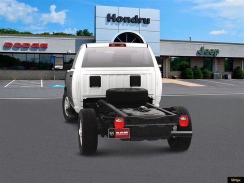 Used 2024 RAM 3500 Tradesman AWD/4WD image 13
