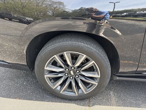 Used 2022 Cadillac Escalade ESV Sport w/ Touring Package image 3