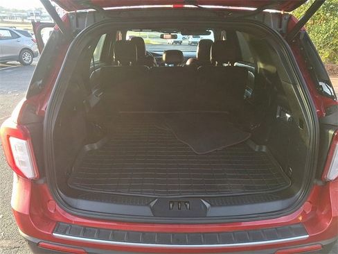 Used 2020 Ford Explorer Platinum w/ Premium Technology Package image 29
