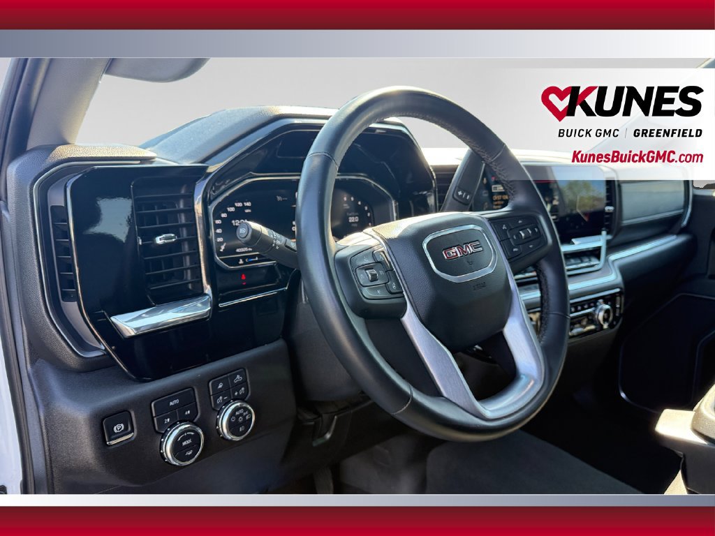 Used 2025 GMC Sierra 1500 SLT AWD/4WD image 23