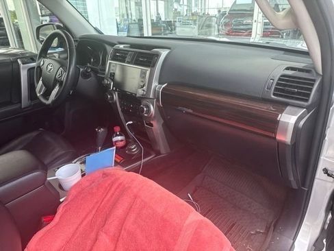 Used 2021 Toyota 4Runner Limited AWD/4WD image 18