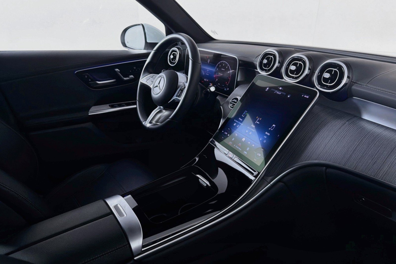 Certified 2024 Mercedes-Benz GLC 300 image 19