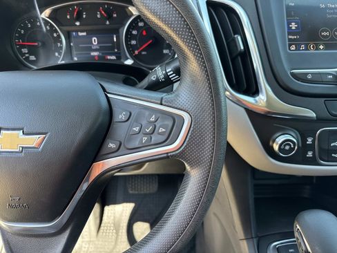 Used 2022 Chevrolet Equinox LS w/ LS Convenience Package image 24