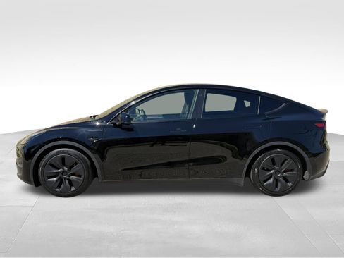 Used 2023 Tesla Model Y Performance AWD/4WD image 4