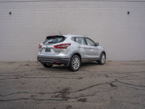 Used 2020 Nissan Rogue Sport SV w/ All-Weather Package AWD/4WD image 7