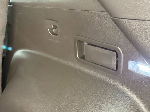 Used 2025 Chevrolet Blazer LT image 5