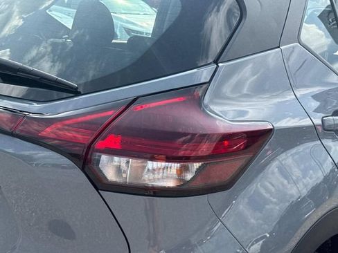 Used 2023 Nissan Kicks SV FWD image 13