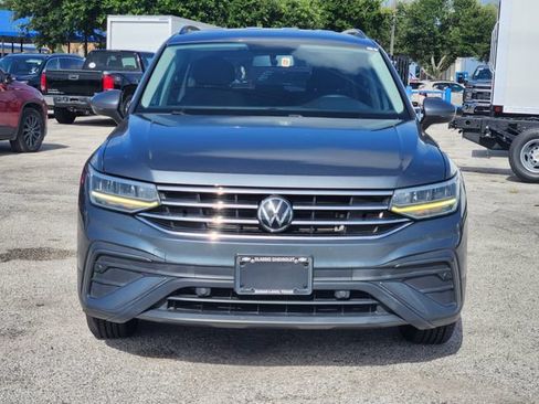 Used 2022 Volkswagen Tiguan S FWD image 2