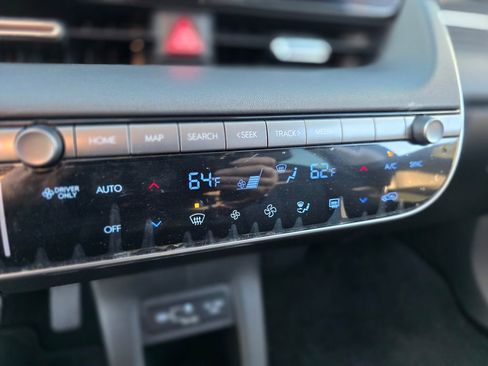 Certified 2025 Hyundai Ioniq 5 SEL image 29