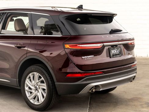 Used 2021 Lincoln Corsair FWD w/ Convenience Package image 8