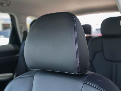 Certified 2025 Kia Sorento EX AWD/4WD image 24