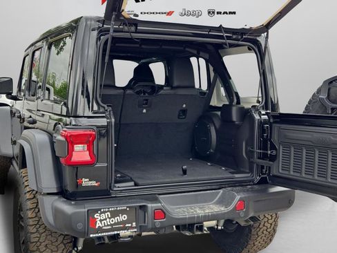 New 2026 Jeep Wrangler Unlimited Rubicon 392 AWD/4WD image 25