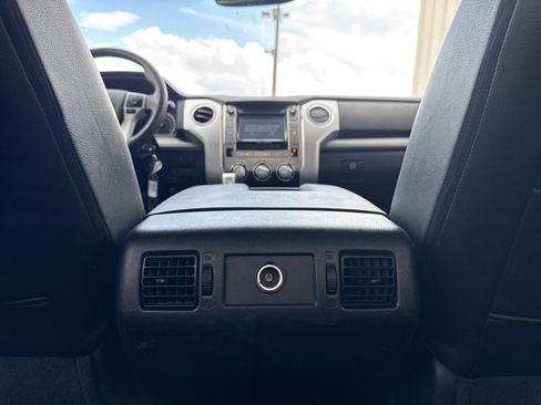Used 2016 Toyota Tundra SR5 image 19