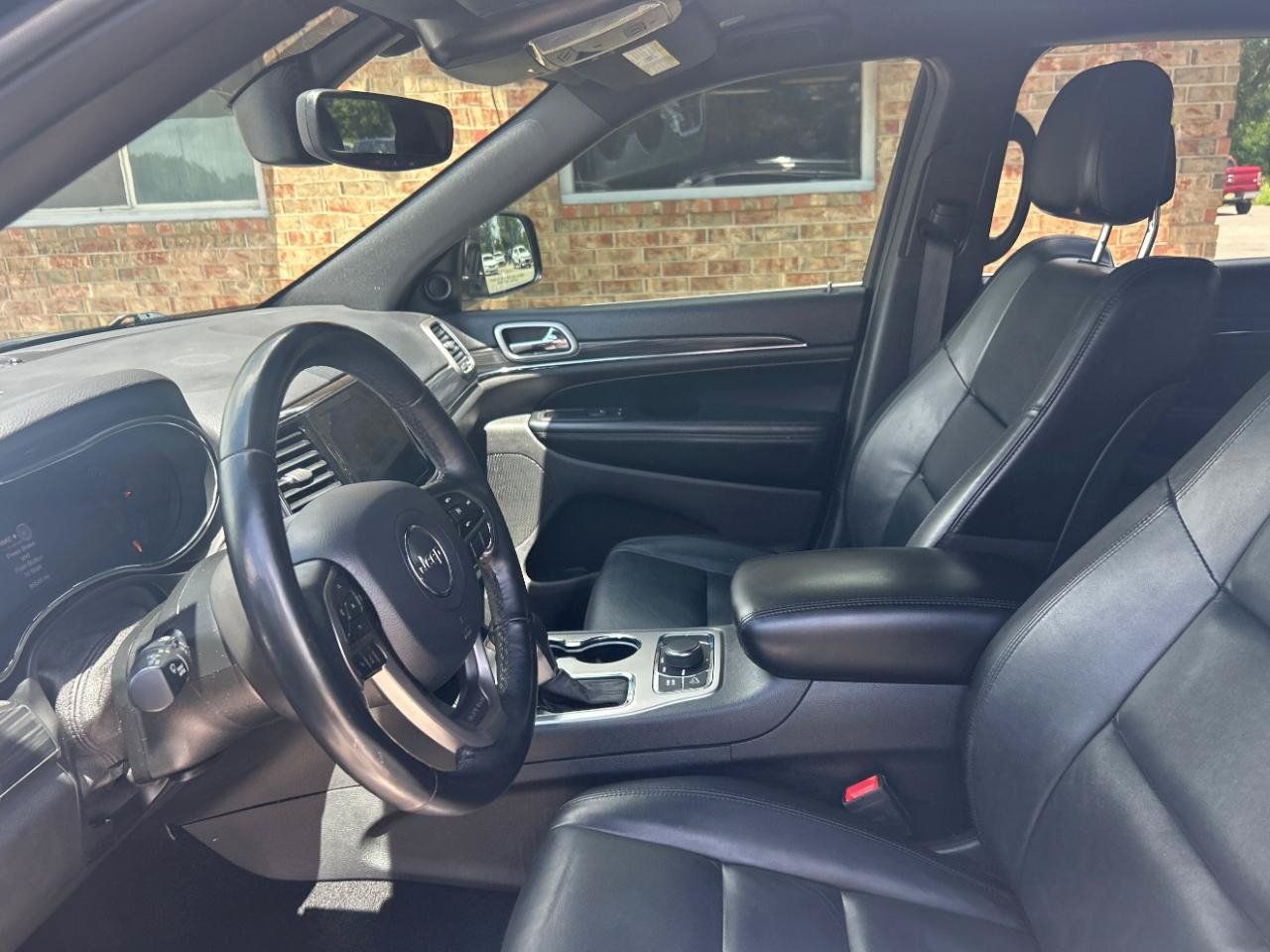 Used 2019 Jeep Grand Cherokee Limited AWD/4WD image 19