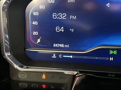 Used 2023 Chevrolet Silverado 1500 LT w/ Leather Package image 13