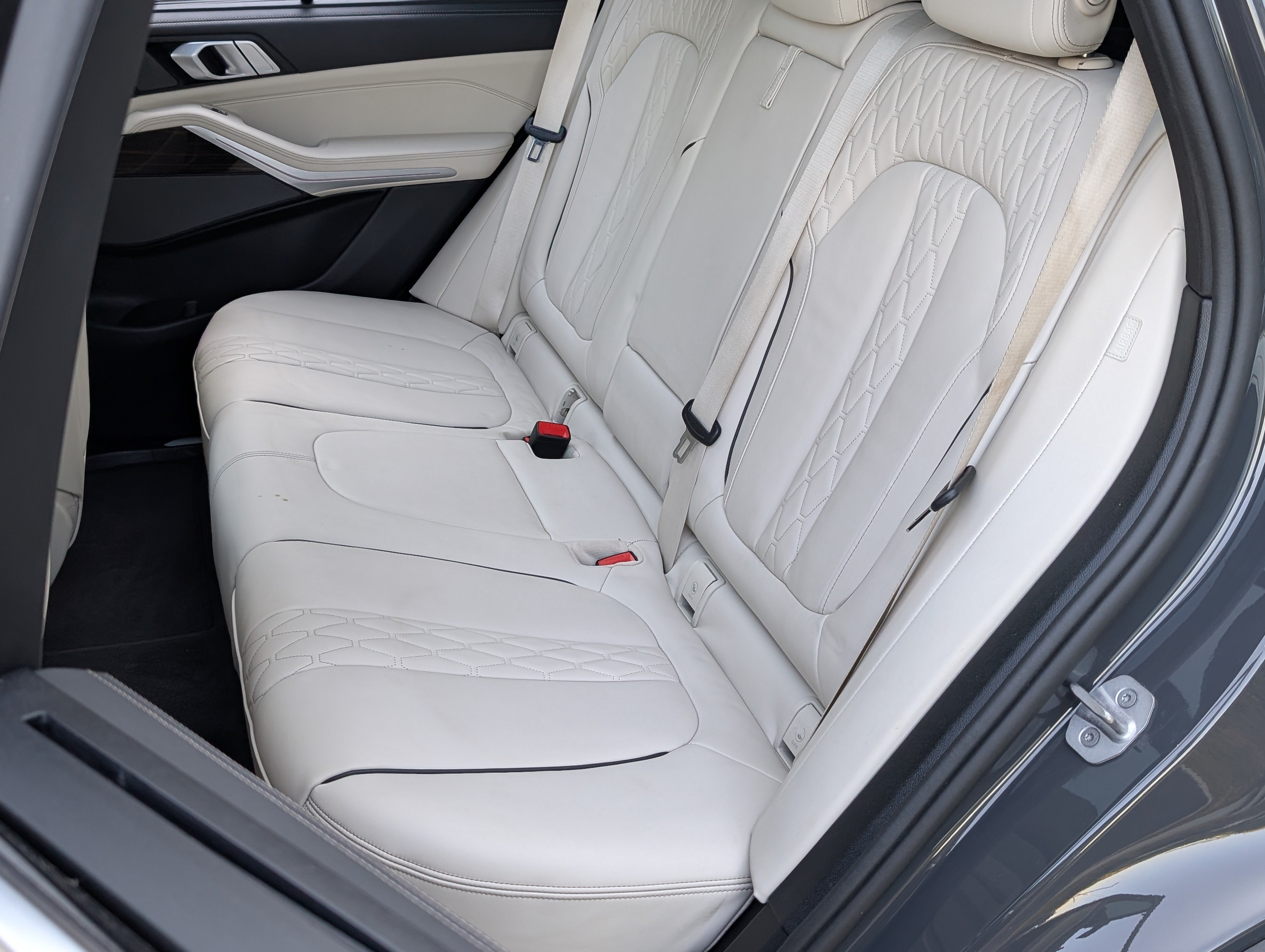 Used 2025 BMW X5 xDrive50e w/ Premium Package AWD/4WD image 18