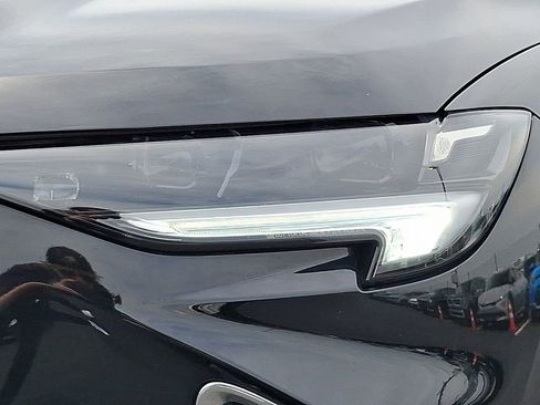 Used 2021 Buick Envision Avenir w/ Technology Package II image 10