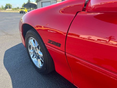 Used 2002 Chevrolet Camaro Z28 w/ Preferred Equipment Group 2 RWD image 34