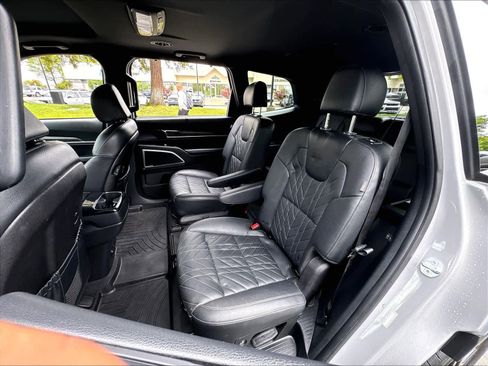 Used 2023 Kia Telluride EX X-Line AWD/4WD image 29