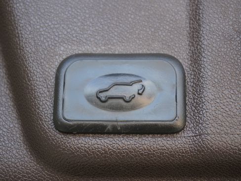 Used 2014 Buick Enclave Premium image 27