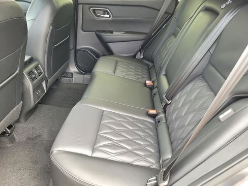 New 2026 Nissan Rogue Platinum AWD/4WD image 9