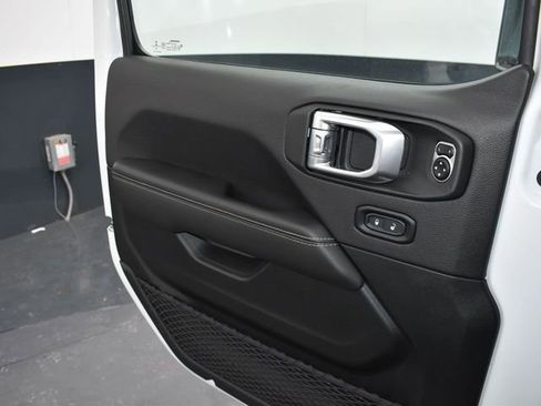 Used 2021 Jeep Wrangler Unlimited Sahara w/ Uconnect 4C Nav & Sound Group image 19