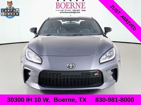 Used 2024 Toyota GR86 Premium image 2