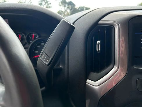 Used 2020 Chevrolet Silverado 1500 Custom w/ Trailering Package image 17