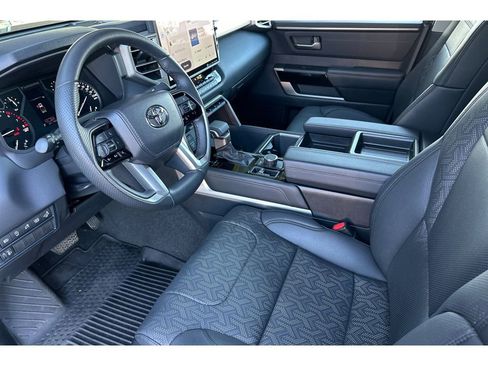 Used 2023 Toyota Tundra Limited image 10