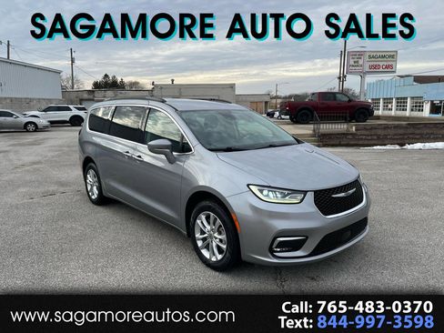 Used 2021 Chrysler Pacifica Touring w/ Cold Weather Group image 1