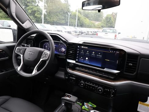 New 2026 Chevrolet Silverado 1500 LT Trail Boss w/ LT Trail Boss Premium Package AWD/4WD image 32
