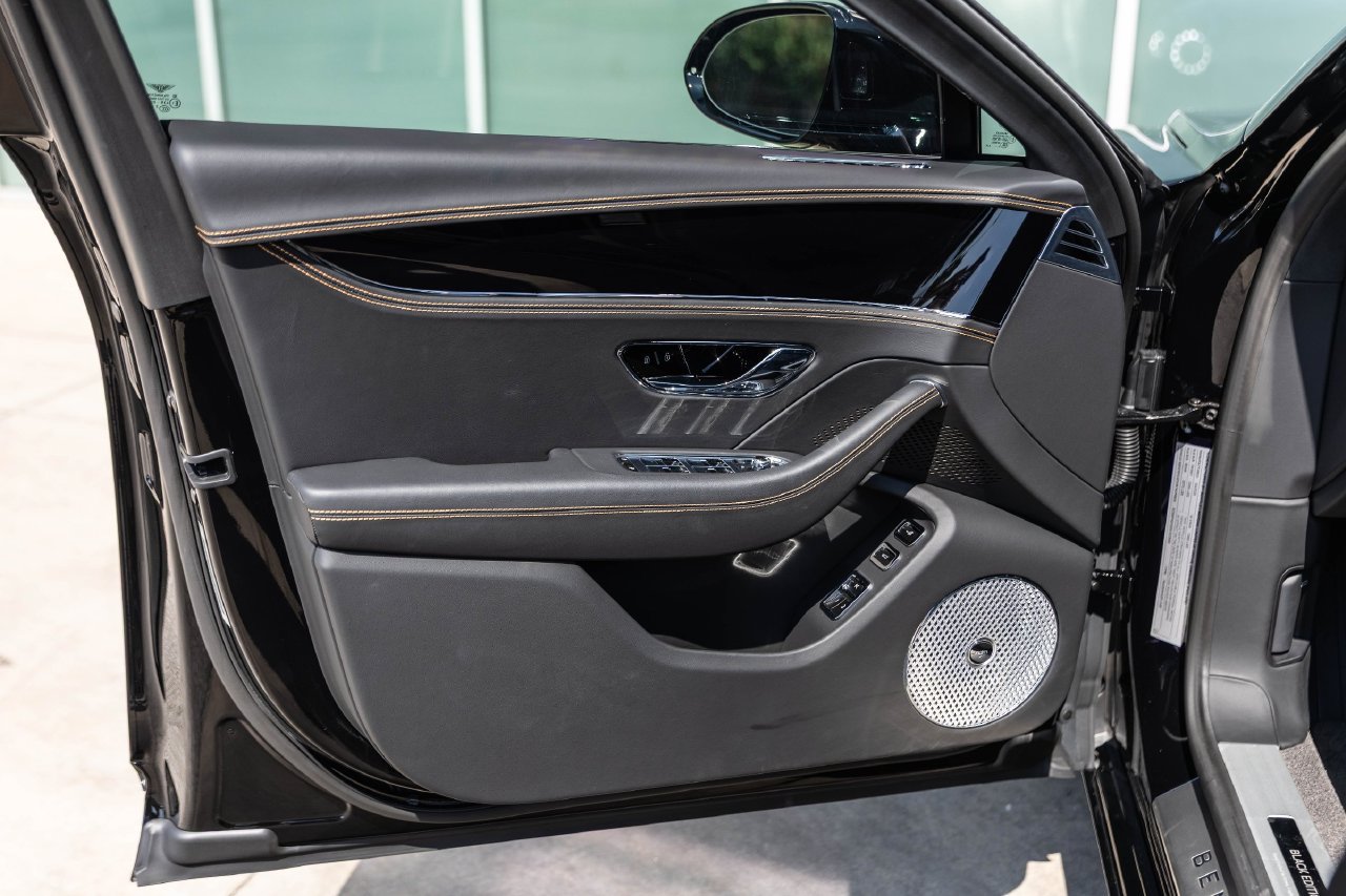 Certified 2025 Bentley Flying Spur Plug-In Hybrid AWD/4WD image 44