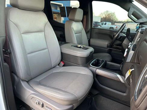 Used 2022 GMC Sierra 1500 SLT image 16