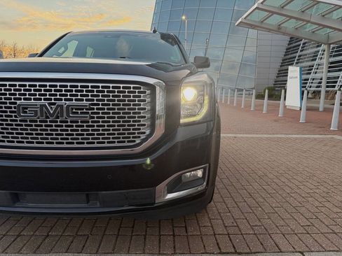 Used 2017 GMC Yukon Denali w/ Open Road Package RWD image 23