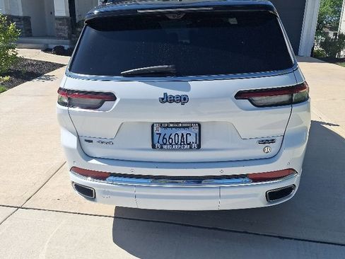 Used 2022 Jeep Grand Cherokee L Overland w/ Luxury Tech Group IV AWD/4WD image 5