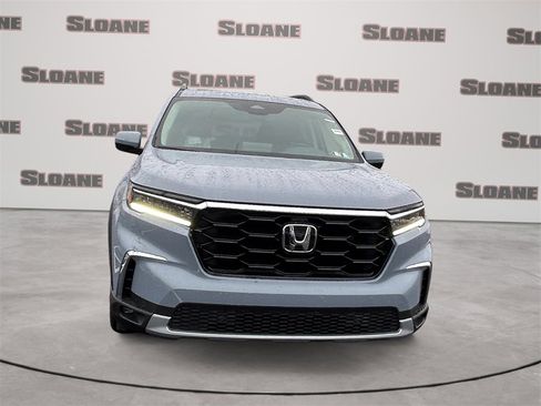 New 2025 Honda Pilot Touring image 8