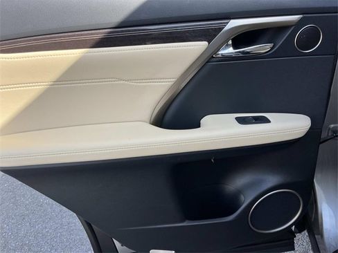 Used 2021 Lexus RX 350L Luxury image 18