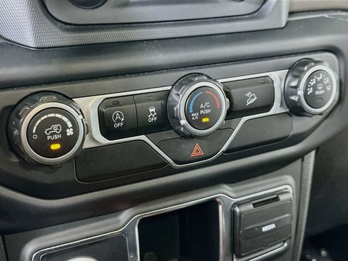 Used 2020 Jeep Wrangler Unlimited Sport AWD/4WD image 25