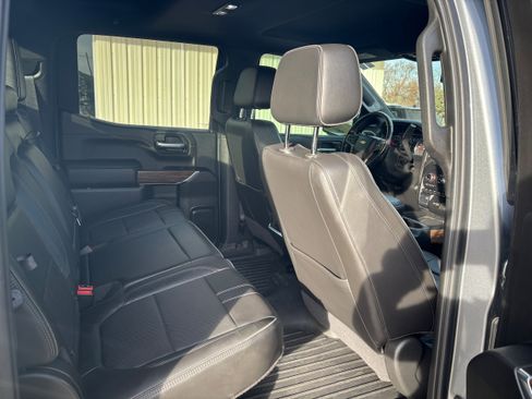 Used 2020 Chevrolet Silverado 1500 High Country image 12