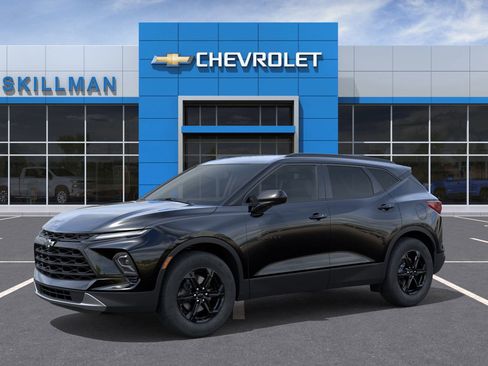 New 2026 Chevrolet Blazer LT image 2