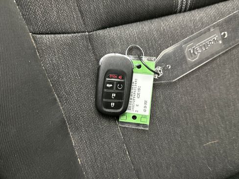 Used 2023 Honda Accord Sport image 11