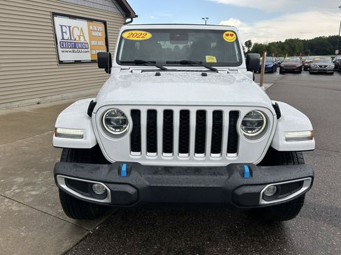 Used 2022 Jeep Wrangler Unlimited Sahara w/ Cold Weather Group AWD/4WD image 2