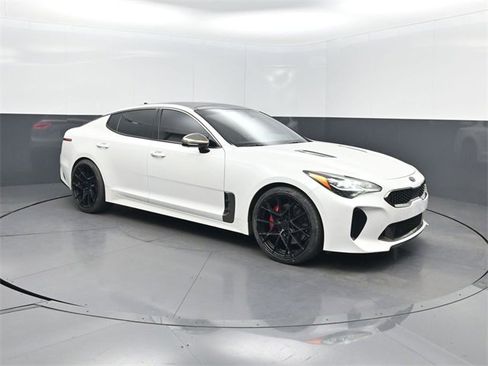 Used 2020 Kia Stinger GT2 image 40