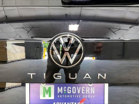 Used 2024 Volkswagen Tiguan SE R-Line AWD/4WD image 24
