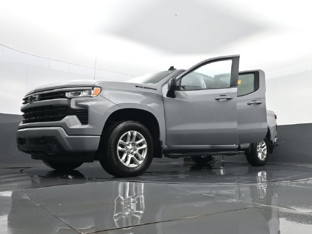 Used 2024 Chevrolet Silverado 1500 RST AWD/4WD image 32