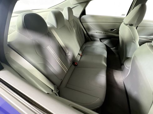 Used 2023 Hyundai Elantra SEL image 24