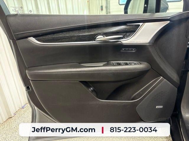 Used 2021 Cadillac XT5 Premium Luxury AWD/4WD image 12