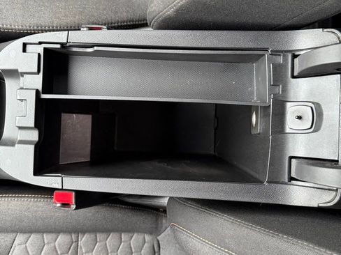 Used 2019 Chevrolet Equinox LT image 22